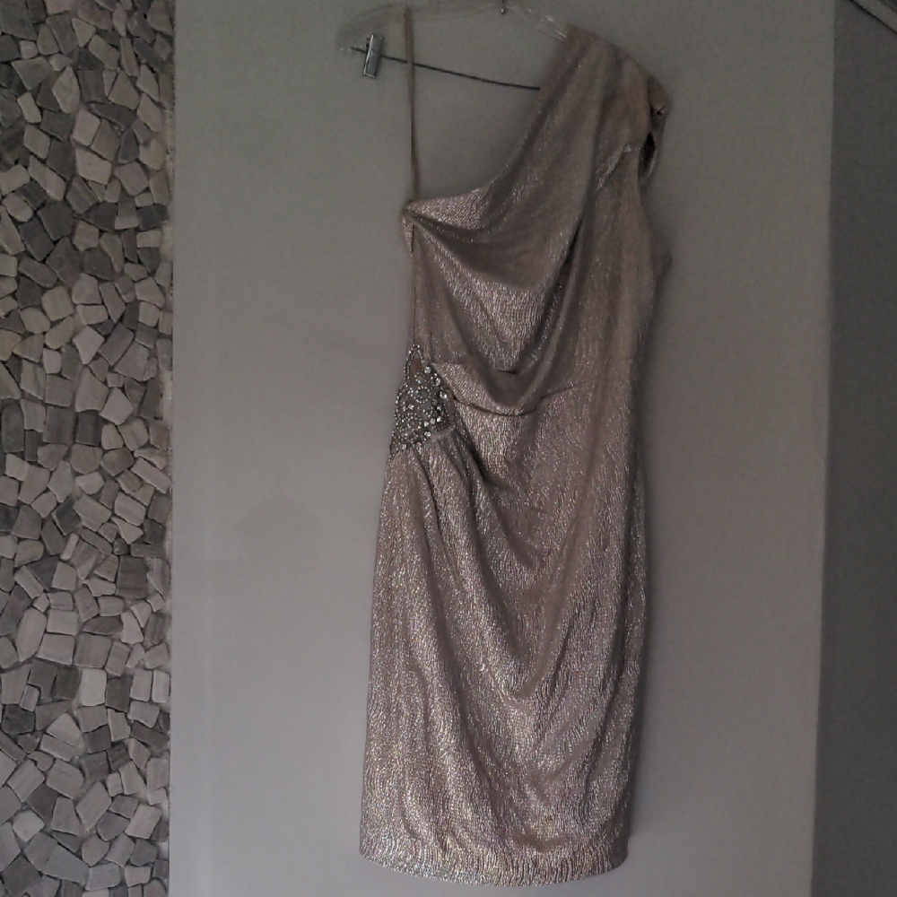 Eliza J Dress Midi Women's Size 12 Gold Metallic Off Shoulder Formal Bedazzled